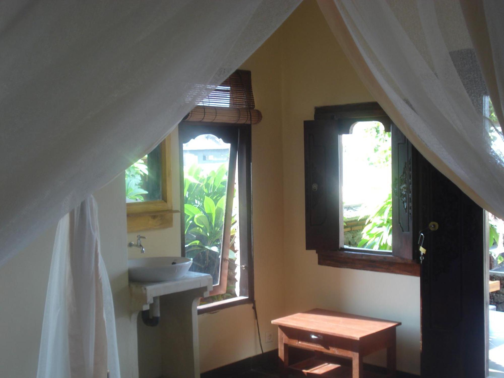 Bulih Beach Bungalows Амед Экстерьер фото